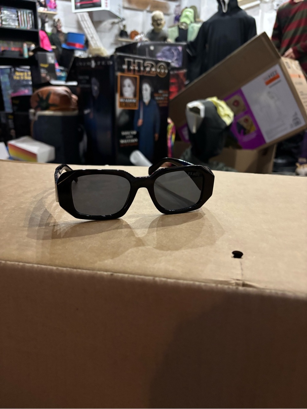 Women's Black Geometric Prada Sunglasses reps